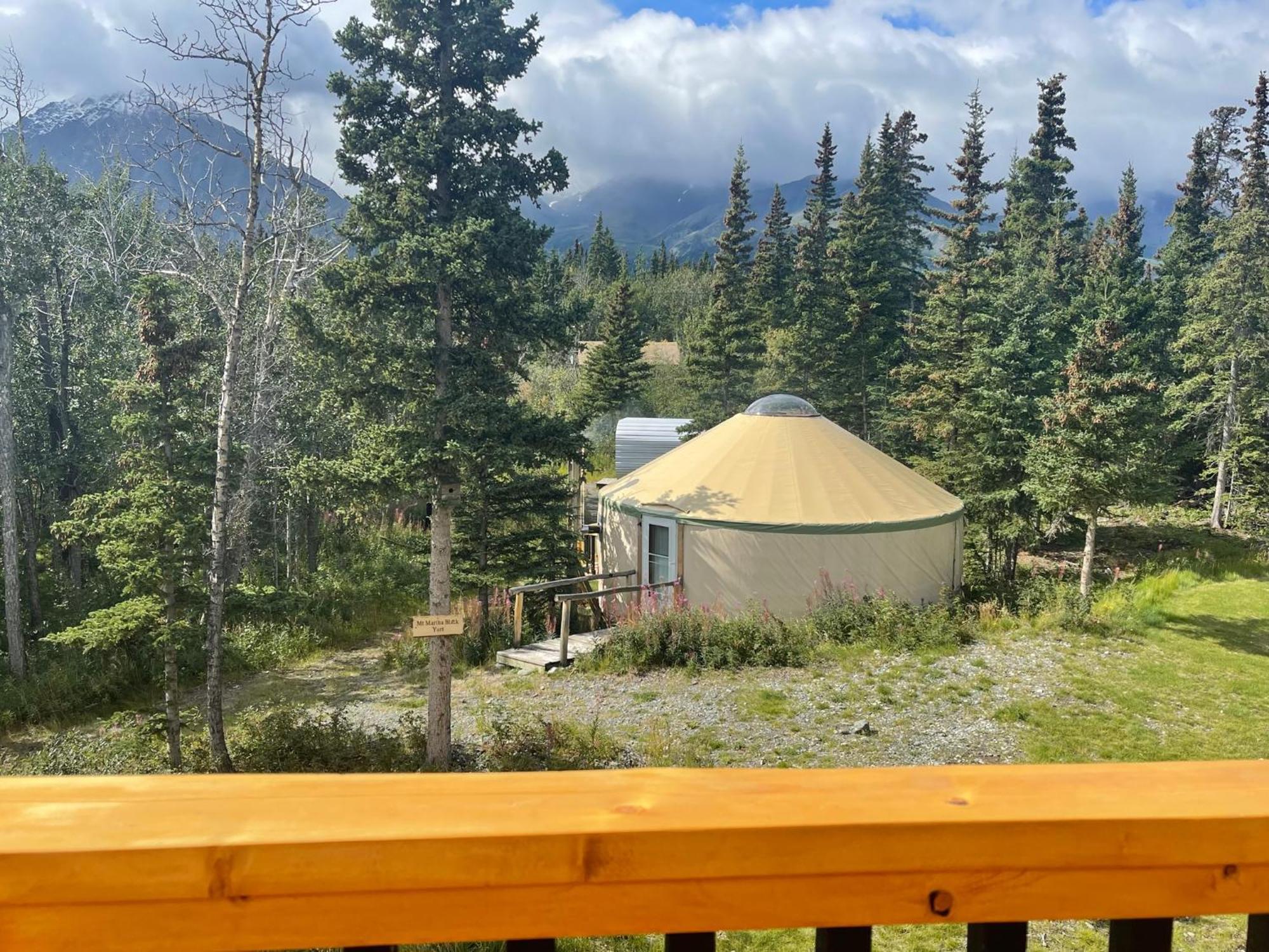 Mount Logan Ecolodge & Retreat Center 海恩斯章克申 外观 照片