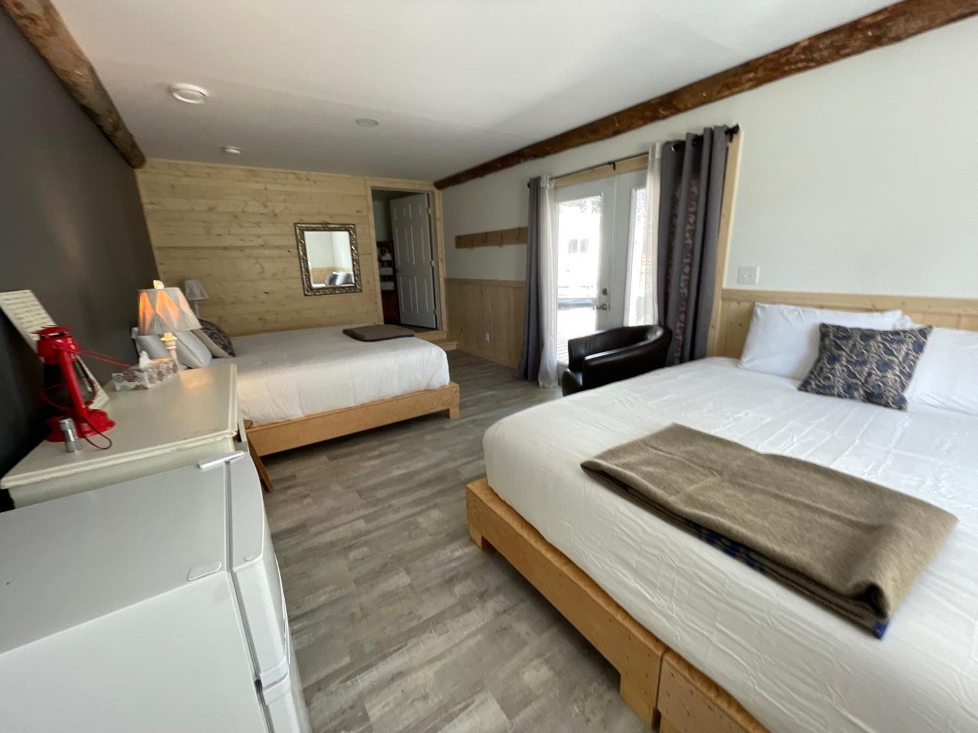 Mount Logan Ecolodge & Retreat Center 海恩斯章克申 外观 照片