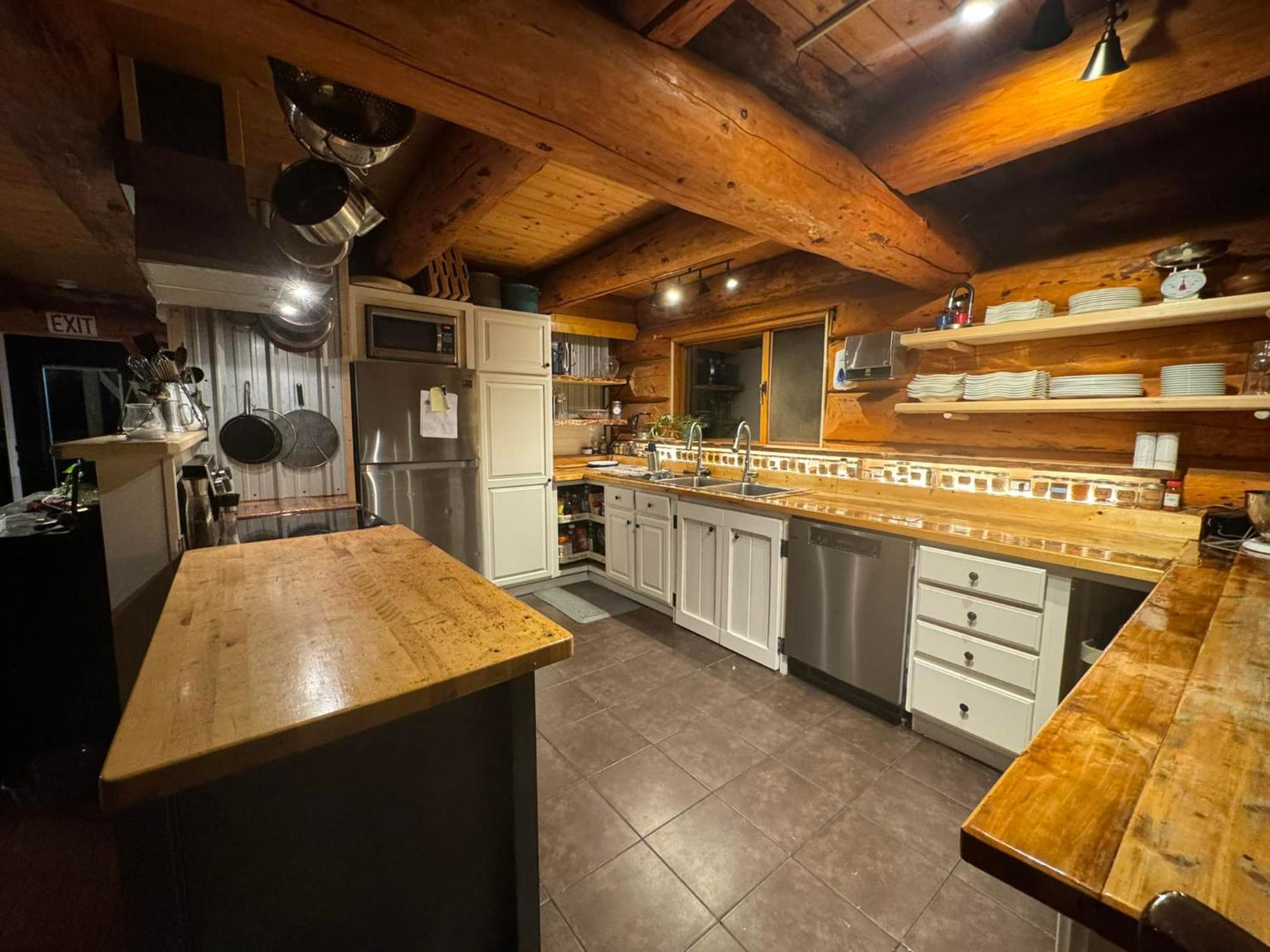Mount Logan Ecolodge & Retreat Center 海恩斯章克申 外观 照片