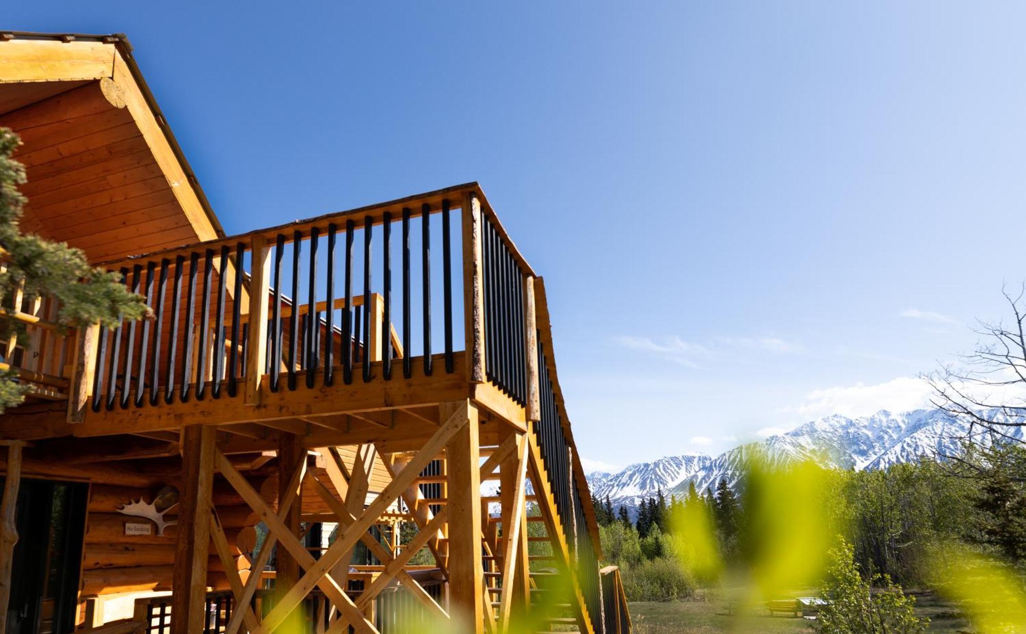 Mount Logan Ecolodge & Retreat Center 海恩斯章克申 外观 照片